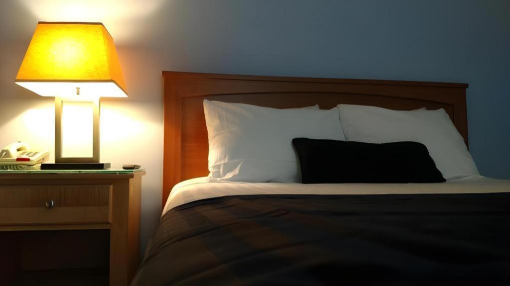 ไฮแลนด์ การ์เดน โฮเต็ล Hotel ลอสแอนเจลิส ภายนอก รูปภาพ